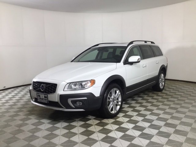 Used 2016 Volvo XC70 T5 Platinum w/ Climate Package image 3