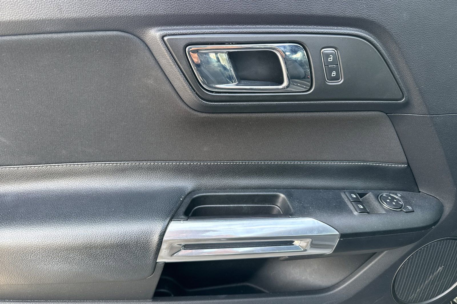 Used 2015 Ford Mustang Coupe w/ Equipment Group 051A image 11