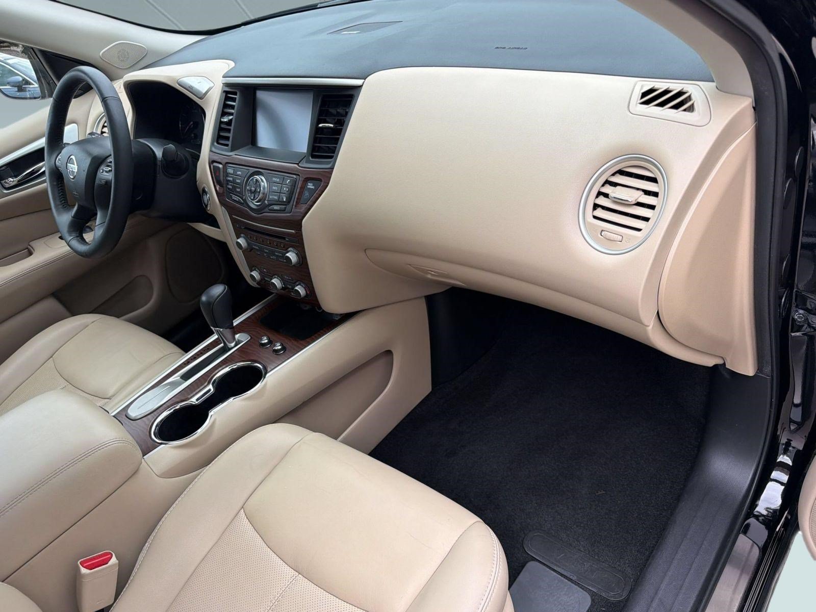 Used 2019 Nissan Pathfinder Platinum w/ Cargo Package FWD image 30