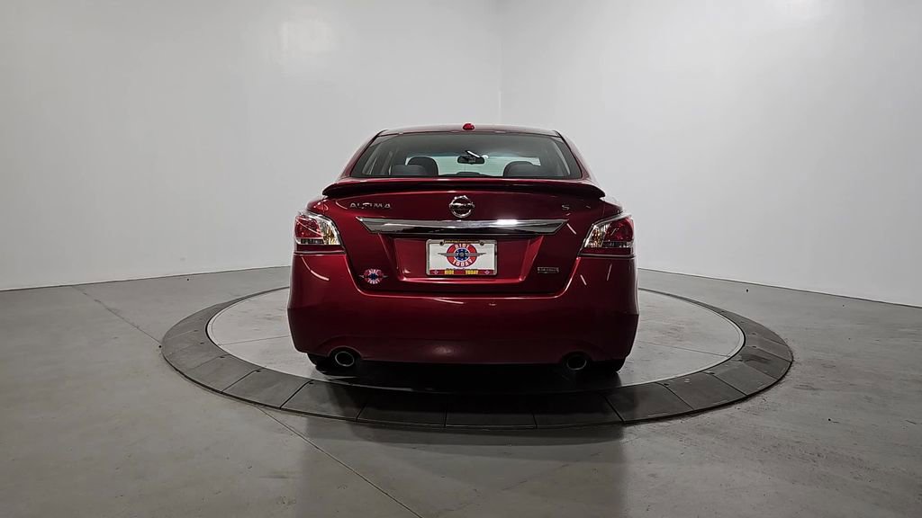 Used 2015 Nissan Altima 2.5 S w/ Special Edition Package FWD image 4