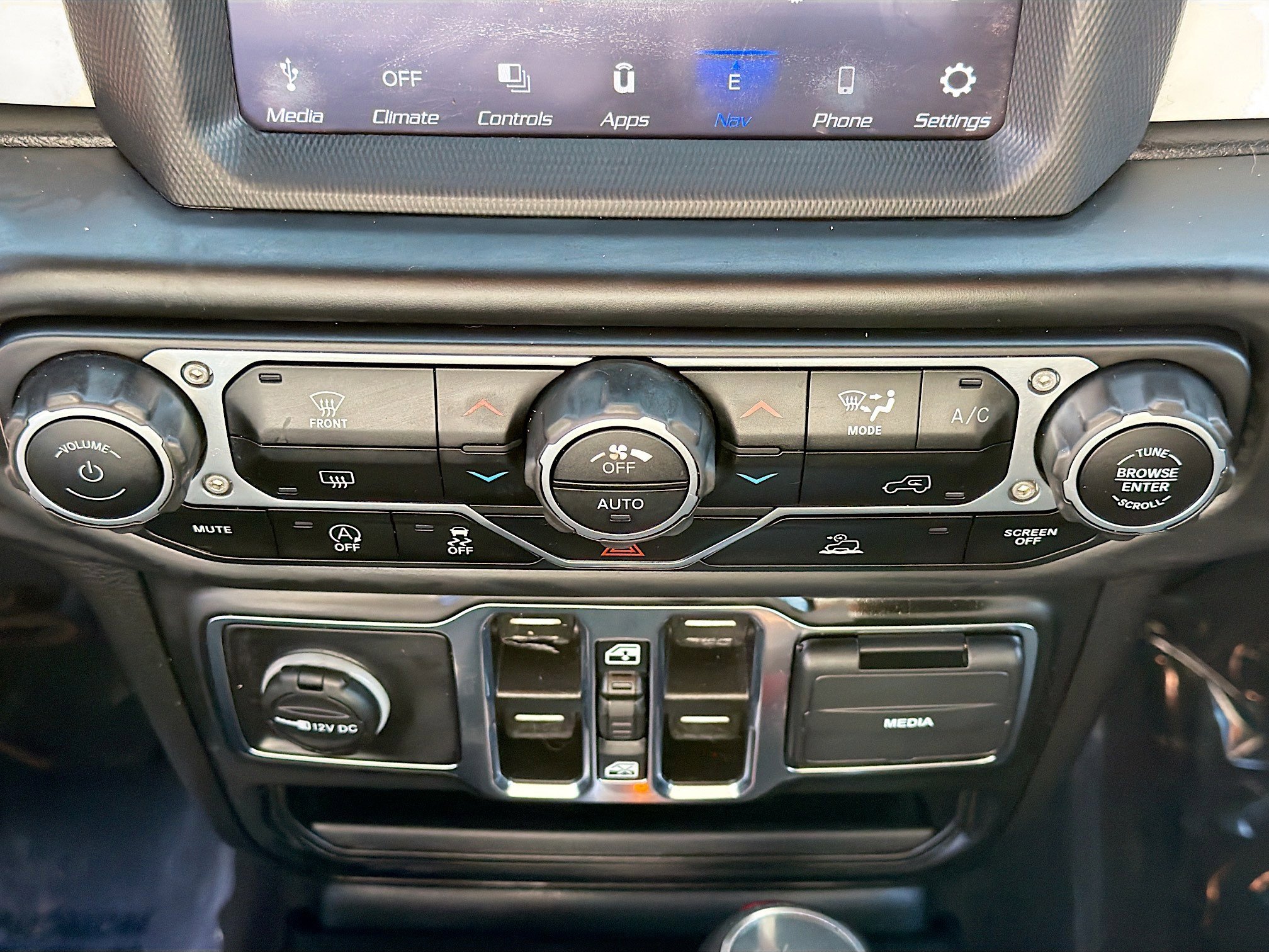 Used 2021 Jeep Wrangler Unlimited Islander image 32