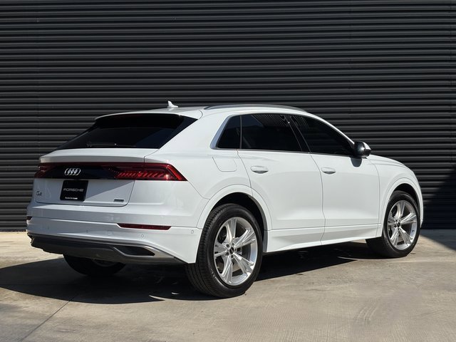 Used 2023 Audi Q8 Premium image 7