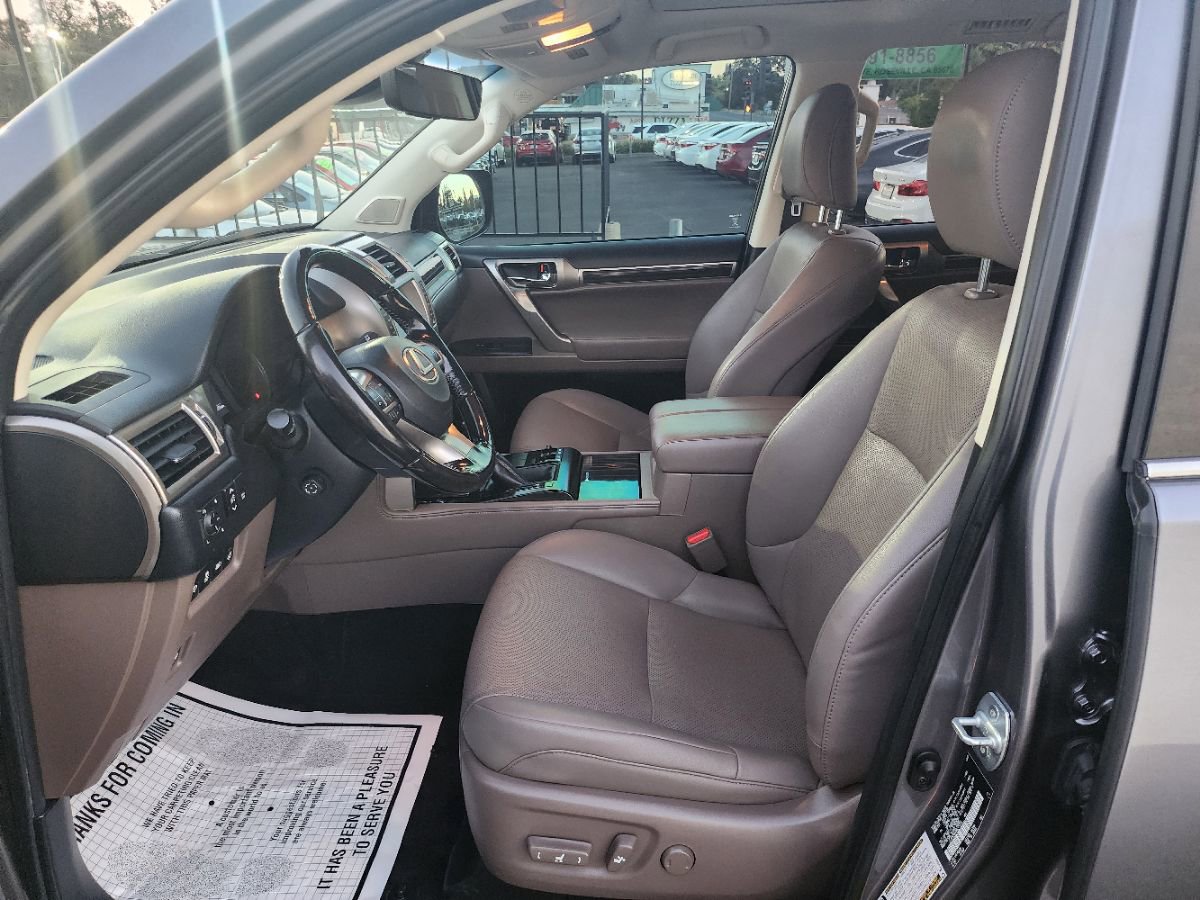 Used 2021 Lexus GX 460 Premium w/ Premium Package image 8