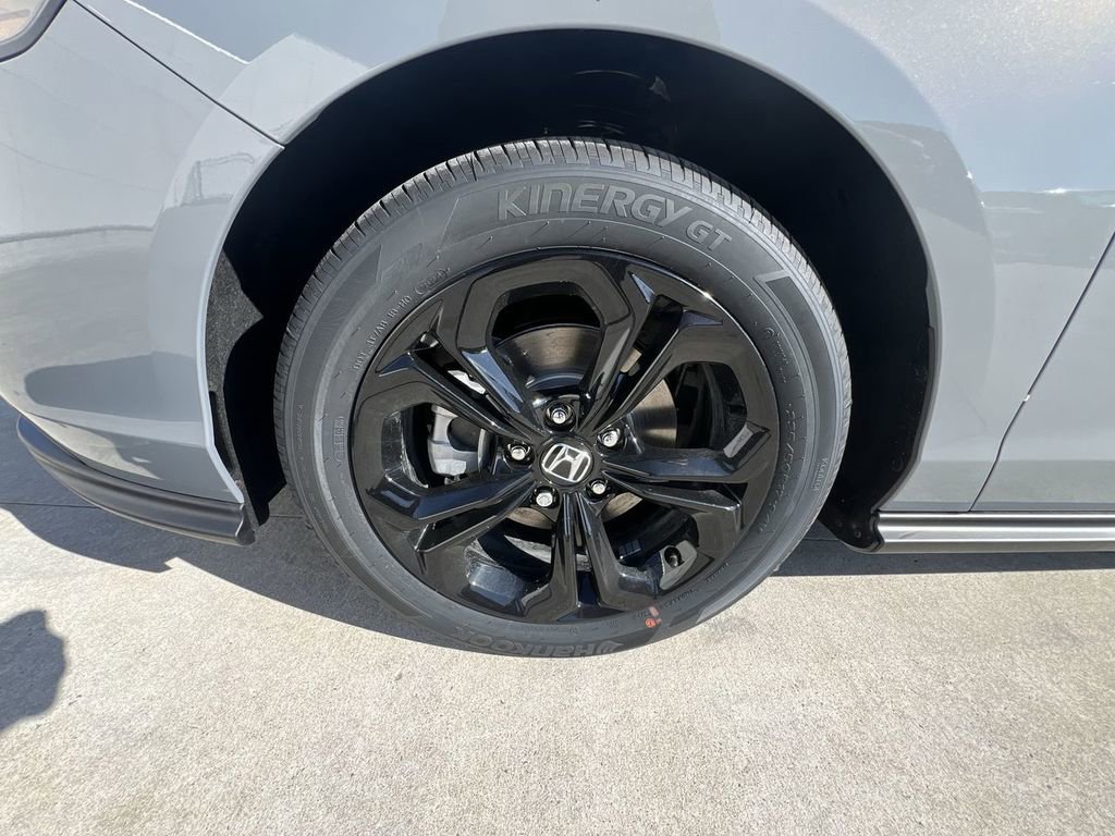 New 2025 Honda Accord SE image 11