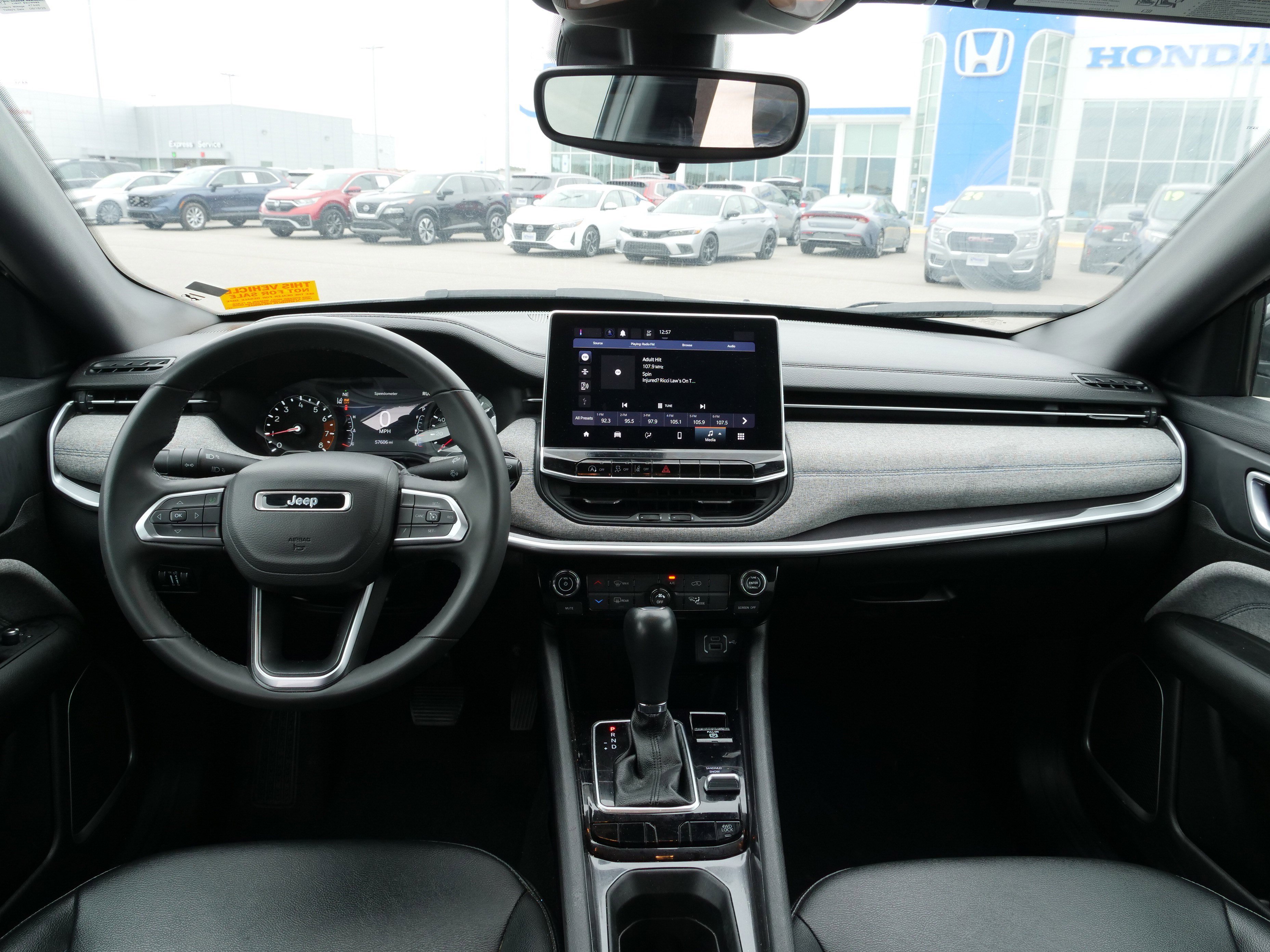 Used 2024 Jeep Compass Latitude image 17