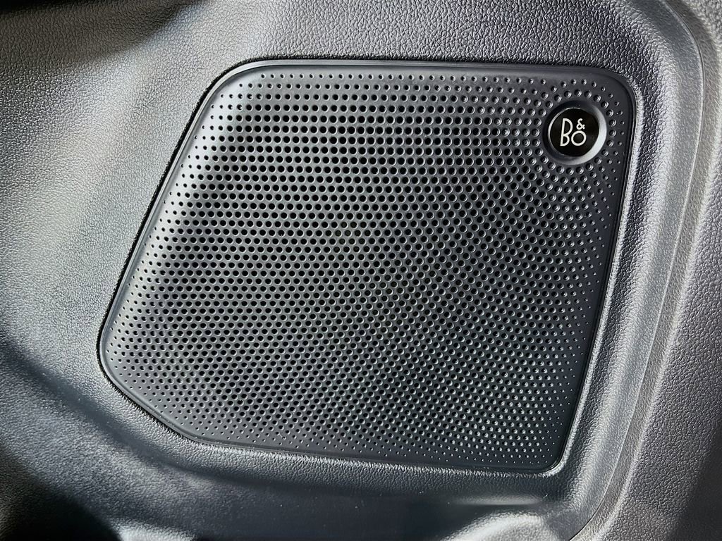 Used 2020 Ford Escape Titanium image 24