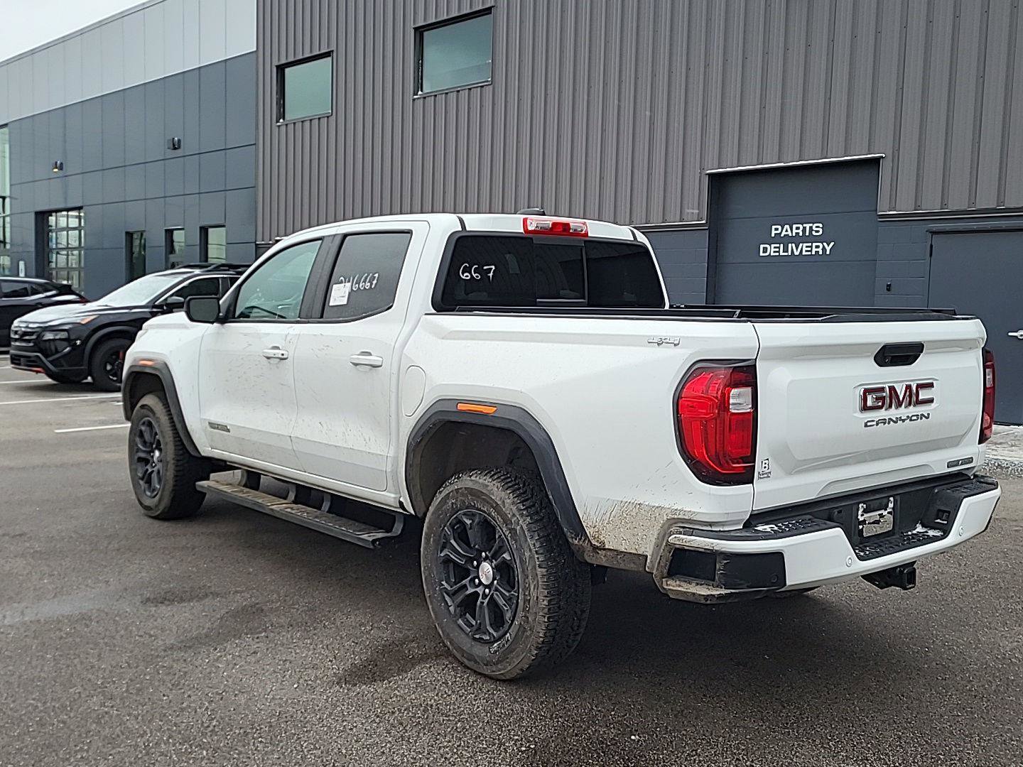 Used 2023 GMC Canyon Elevation w/ Elevation Premium Package image 5