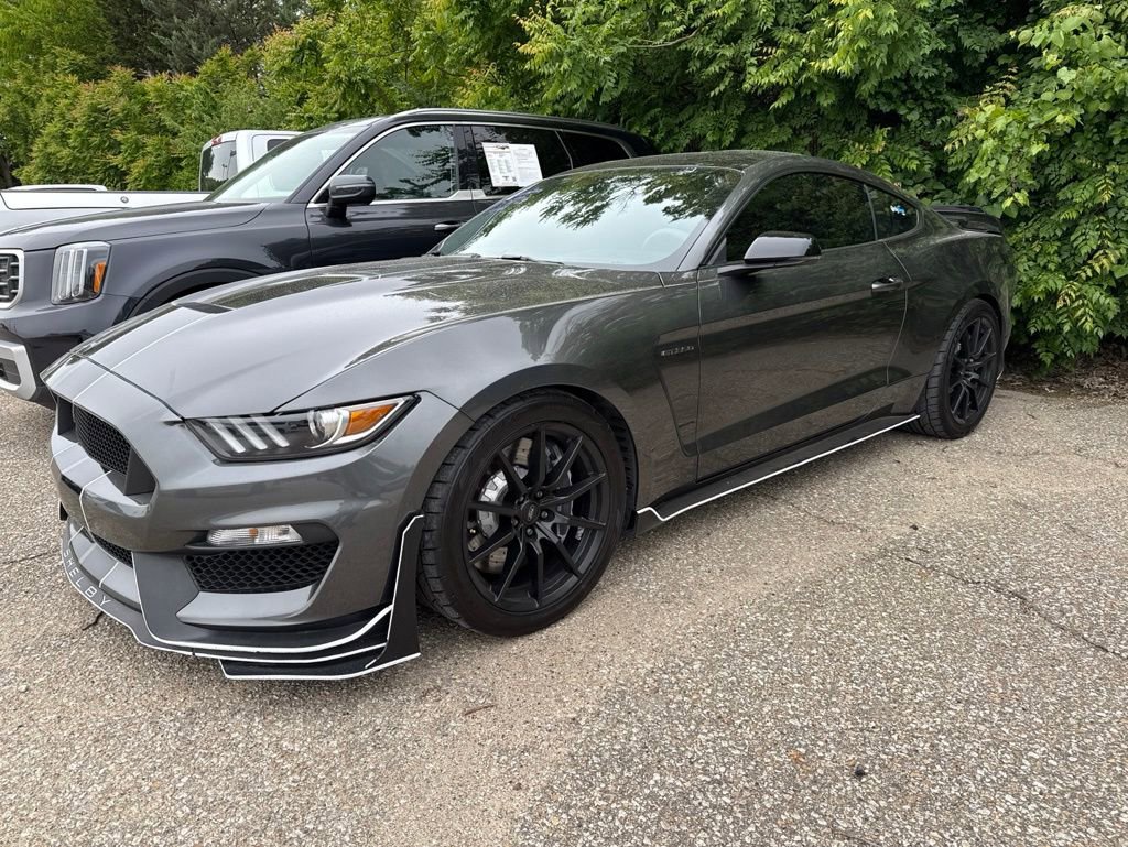 Used 2017 Ford Mustang Shelby GT350 w/ Electronics Package RWD image 1