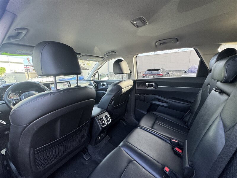 Used 2023 Kia Sorento S FWD image 28
