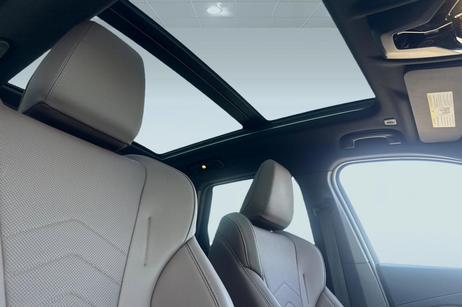 Used 2025 BMW X1 xDrive28i w/ Convenience Package image 14