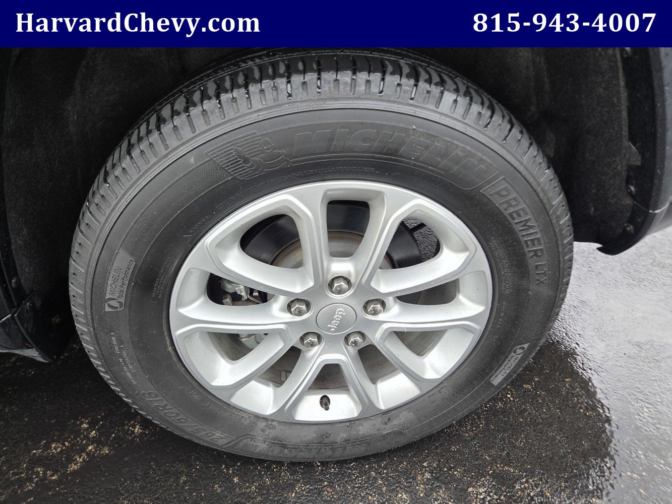 Used 2021 Jeep Grand Cherokee Laredo AWD/4WD image 44