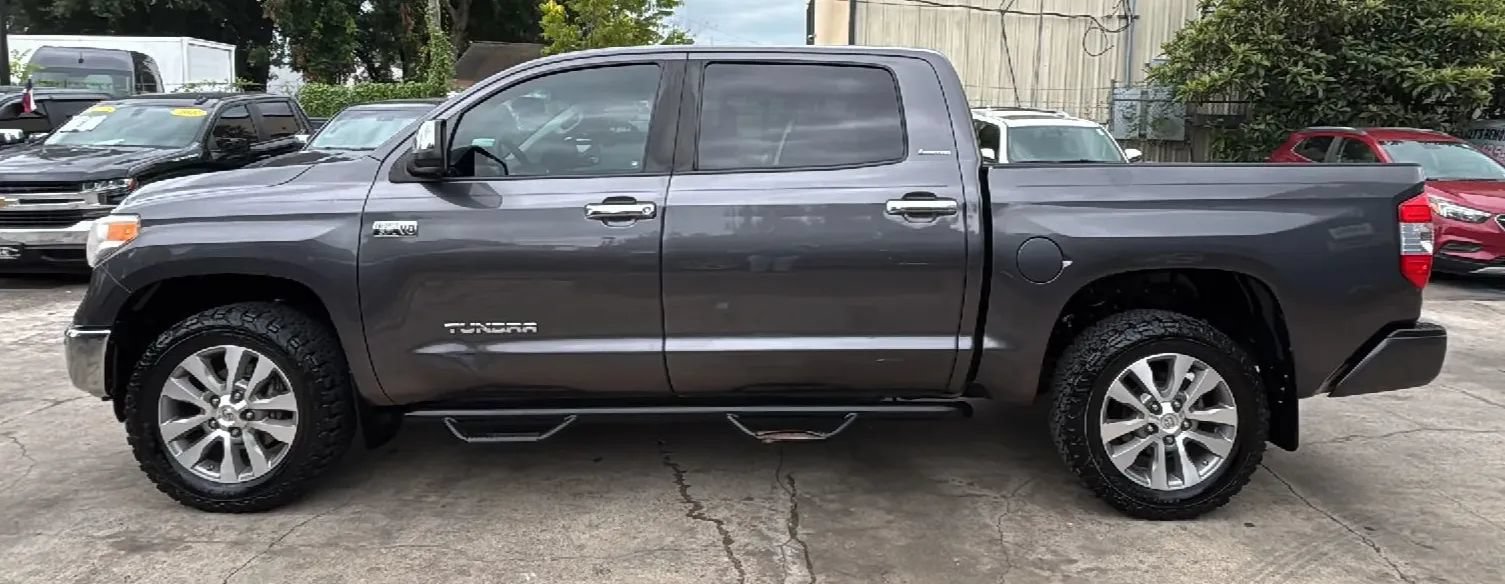 Used 2017 Toyota Tundra Limited w/ Limited Premium Package AWD/4WD image 5