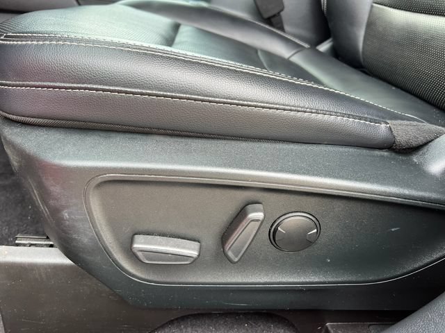 Used 2022 Ford Escape Titanium AWD/4WD image 11