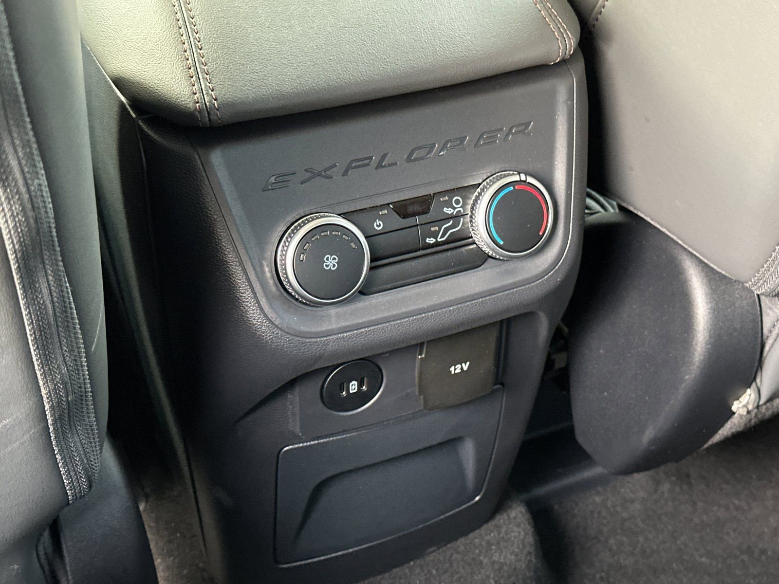 New 2025 Ford Explorer Active w/ Active Comfort Package image 14