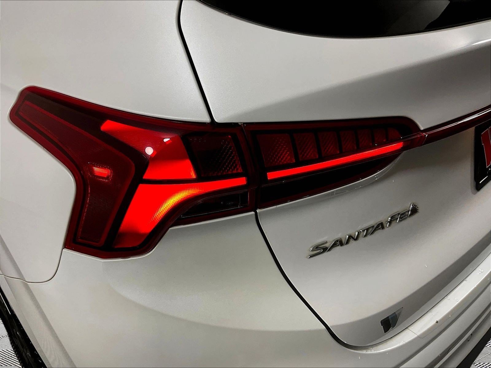 Used 2022 Hyundai Santa Fe Calligraphy AWD/4WD image 23