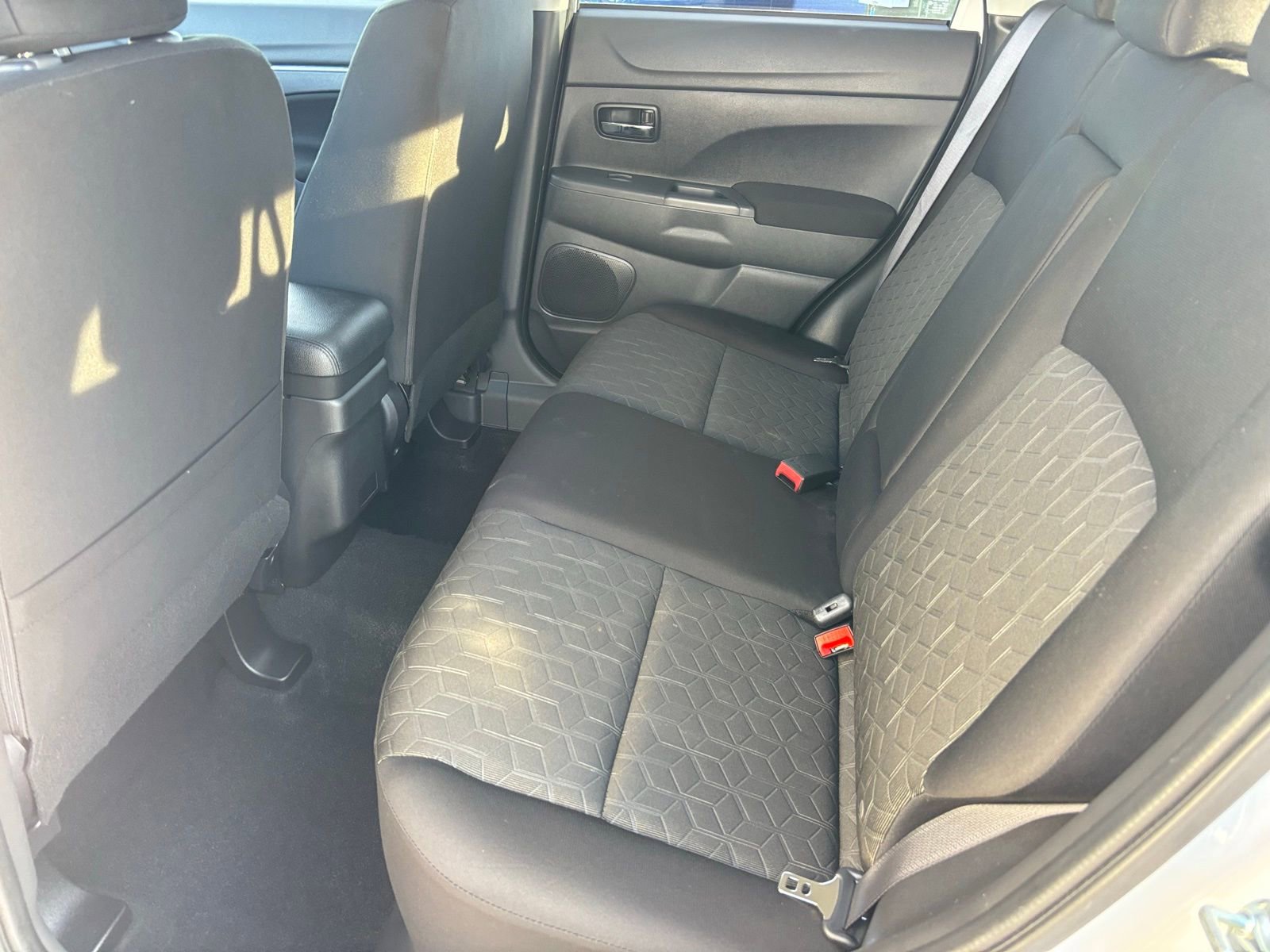 Used 2024 Mitsubishi Outlander Sport ES image 16