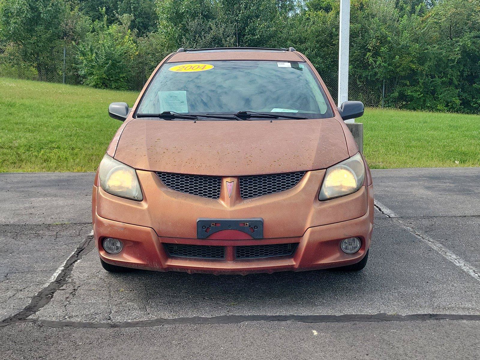 Used 2004 Pontiac Vibe w/ Moon And Tunes Value Package FWD image 3