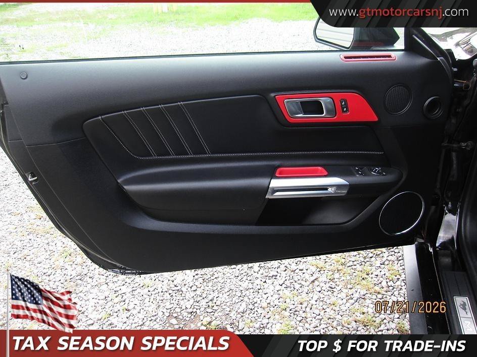Used 2021 Ford Mustang Premium RWD image 13
