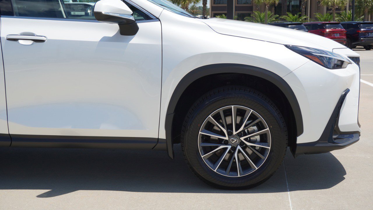 Used 2025 Lexus NX 350h AWD w/ Accessory Package (2T) image 9