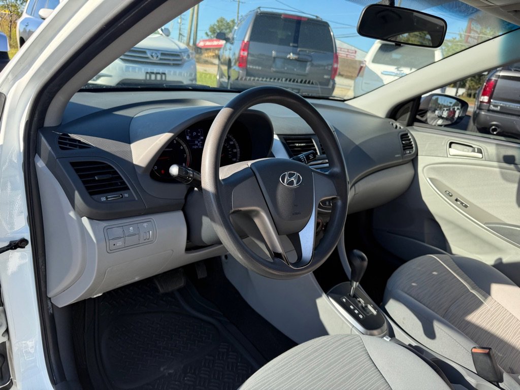 Used 2016 Hyundai Accent SE image 10
