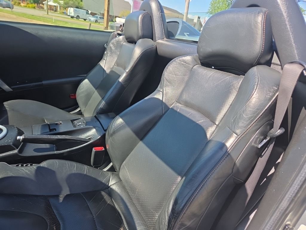 Used 2005 Nissan 350Z Touring RWD image 15