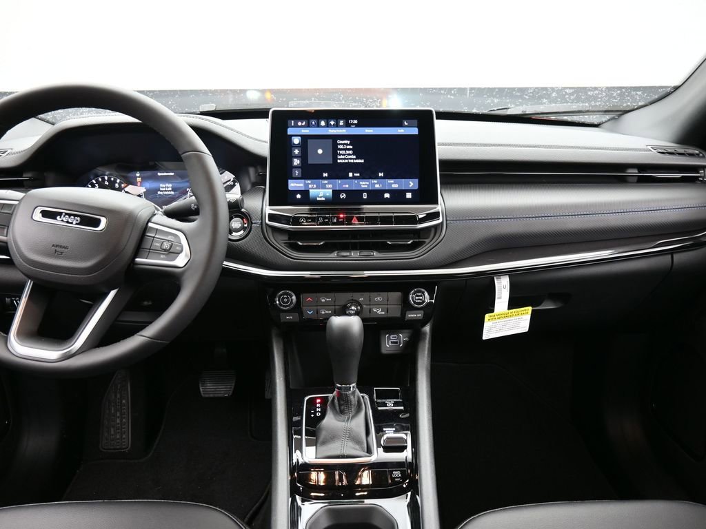 New 2026 Jeep Compass Latitude image 13