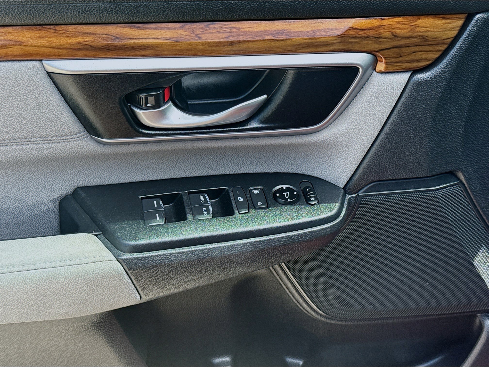 Used 2021 Honda CR-V EX image 16