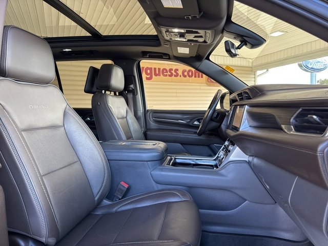 Used 2021 GMC Yukon Denali w/ Denali Ultimate Package image 29