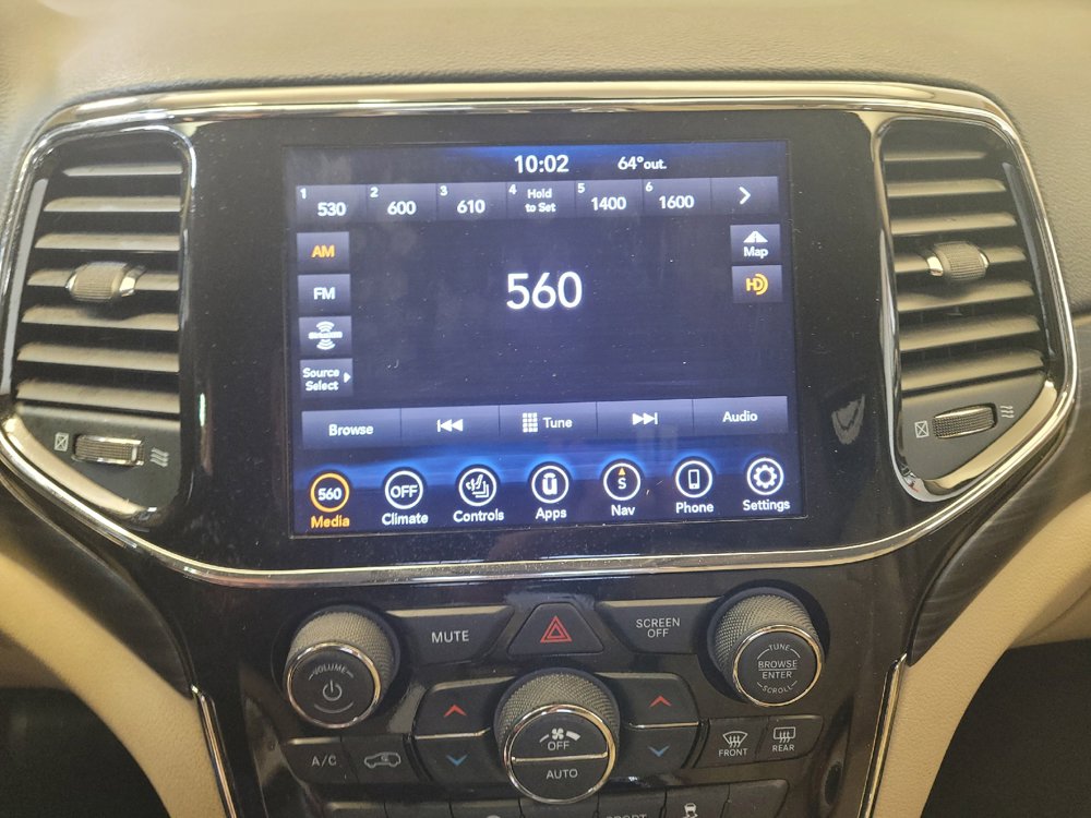 Used 2022 Jeep Grand Cherokee Laredo E w/ Security & Convenience Group AWD/4WD image 25