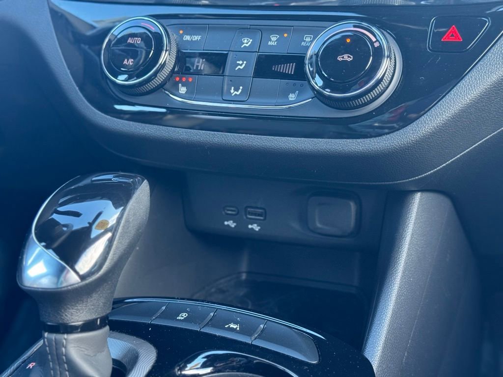 Used 2024 Buick Envista Sport Touring w/ Convenience I Package image 22