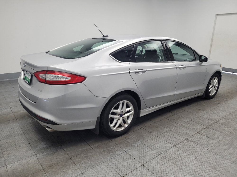 Used 2016 Ford Fusion SE w/ SE Cold Weather Package FWD image 9
