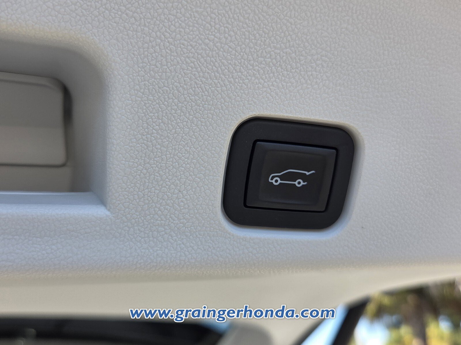 Used 2024 GMC Acadia Denali w/ Super Cruise Package image 13