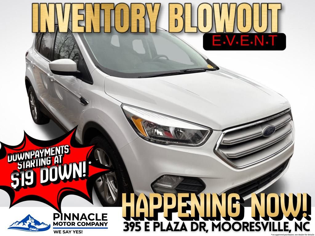 Used 2019 Ford Escape SE image 3