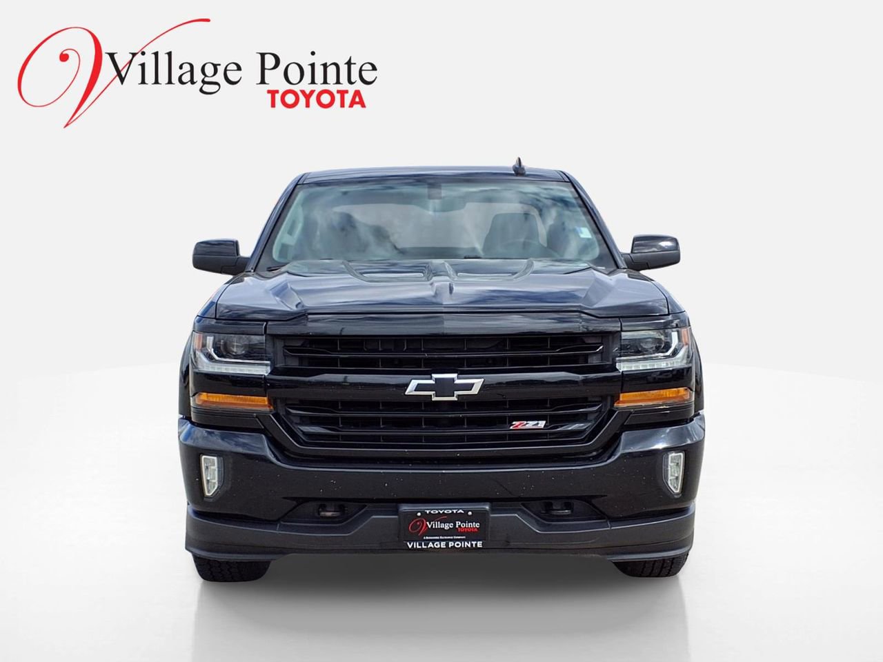 Used 2017 Chevrolet Silverado 1500 LT w/ Midnight Edition image 9