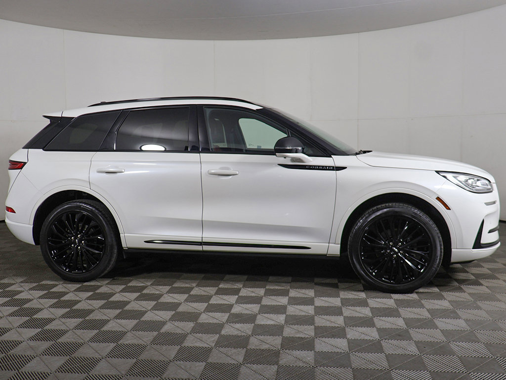 Used 2024 Lincoln Corsair Reserve w/ Equipment Group 201A AWD/4WD image 17