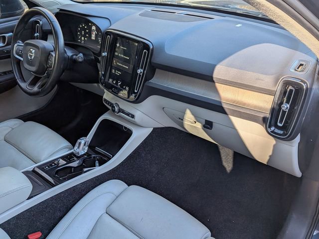 Used 2020 Volvo XC40 T5 Inscription image 26