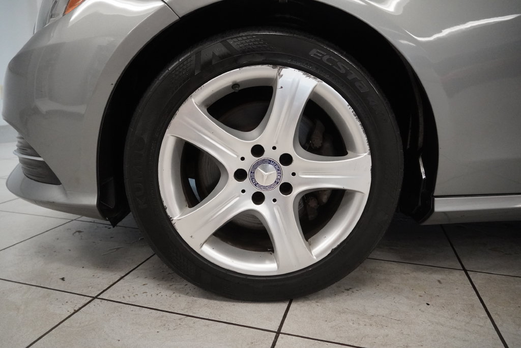 Used 2014 Mercedes-Benz E 350 4MATIC Sedan w/ Premium 1 Package image 10
