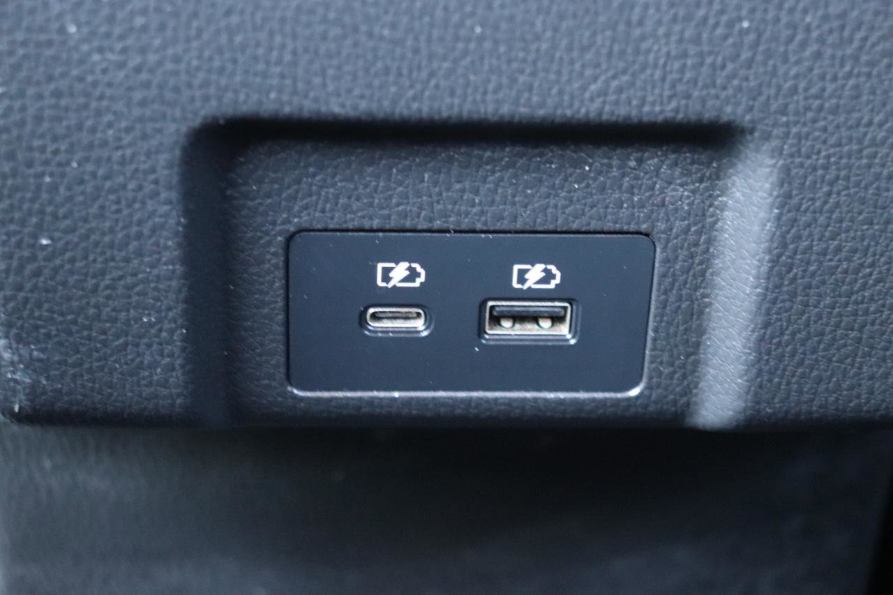 Used 2024 Mitsubishi Eclipse Cross SE image 21