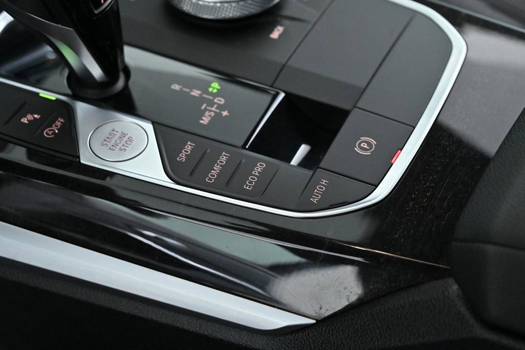 Used 2019 BMW 330i xDrive Sedan w/ Driving Assistance Package image 24