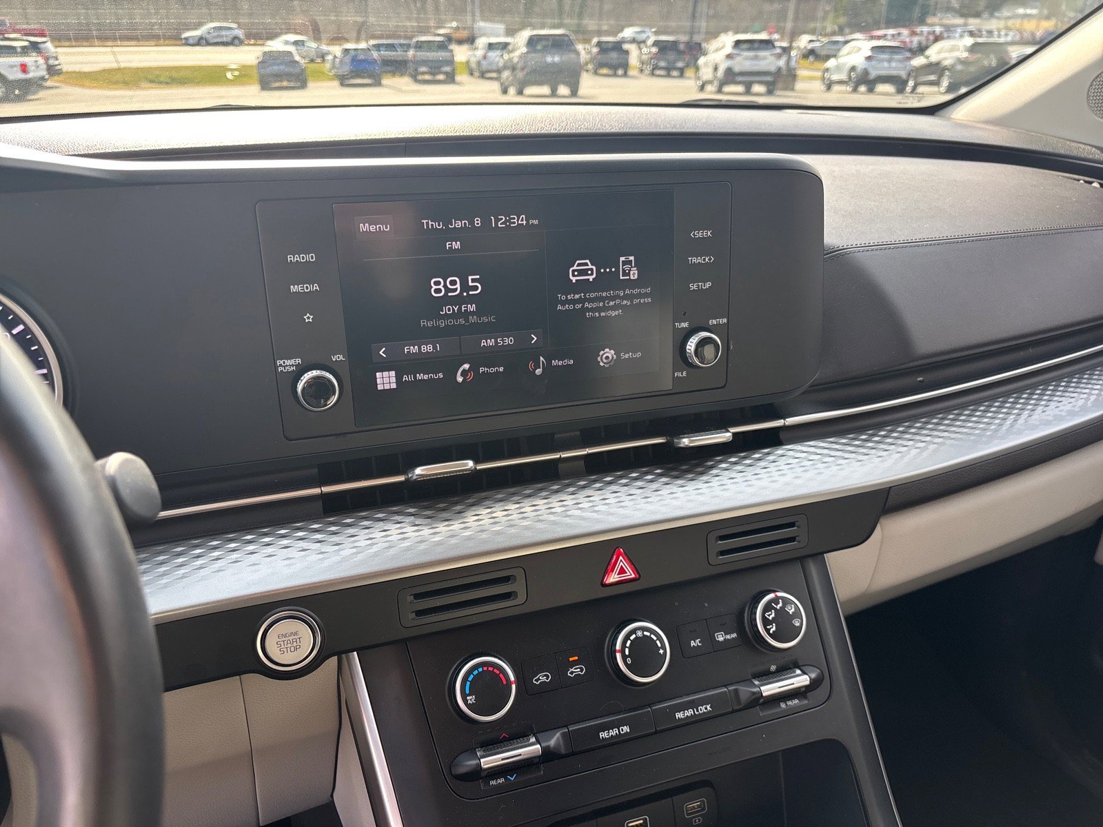 Used 2024 Kia Carnival LX image 13