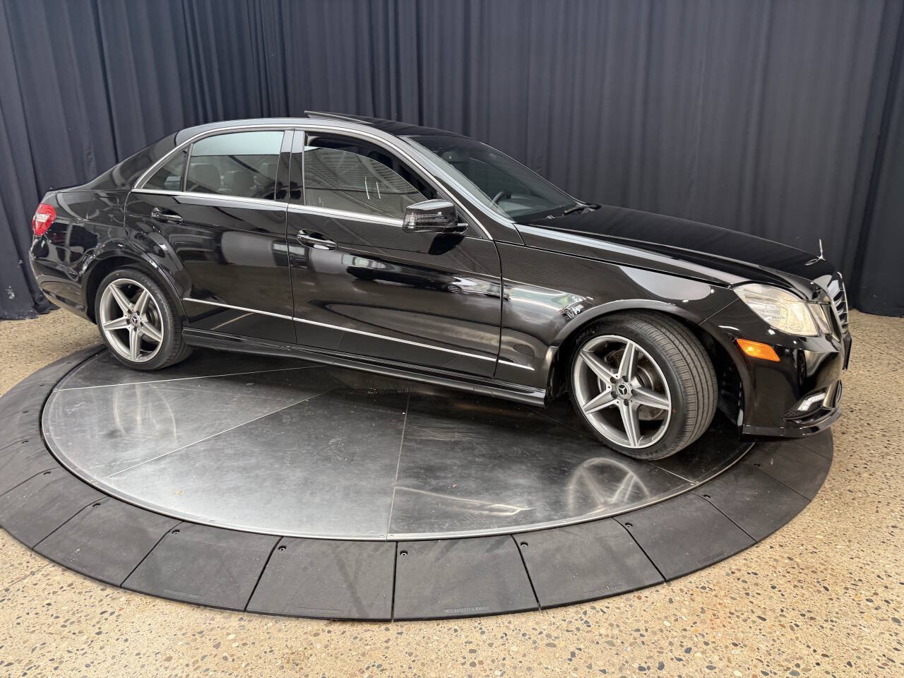 Used 2011 Mercedes-Benz E 350 4MATIC Sedan image 13