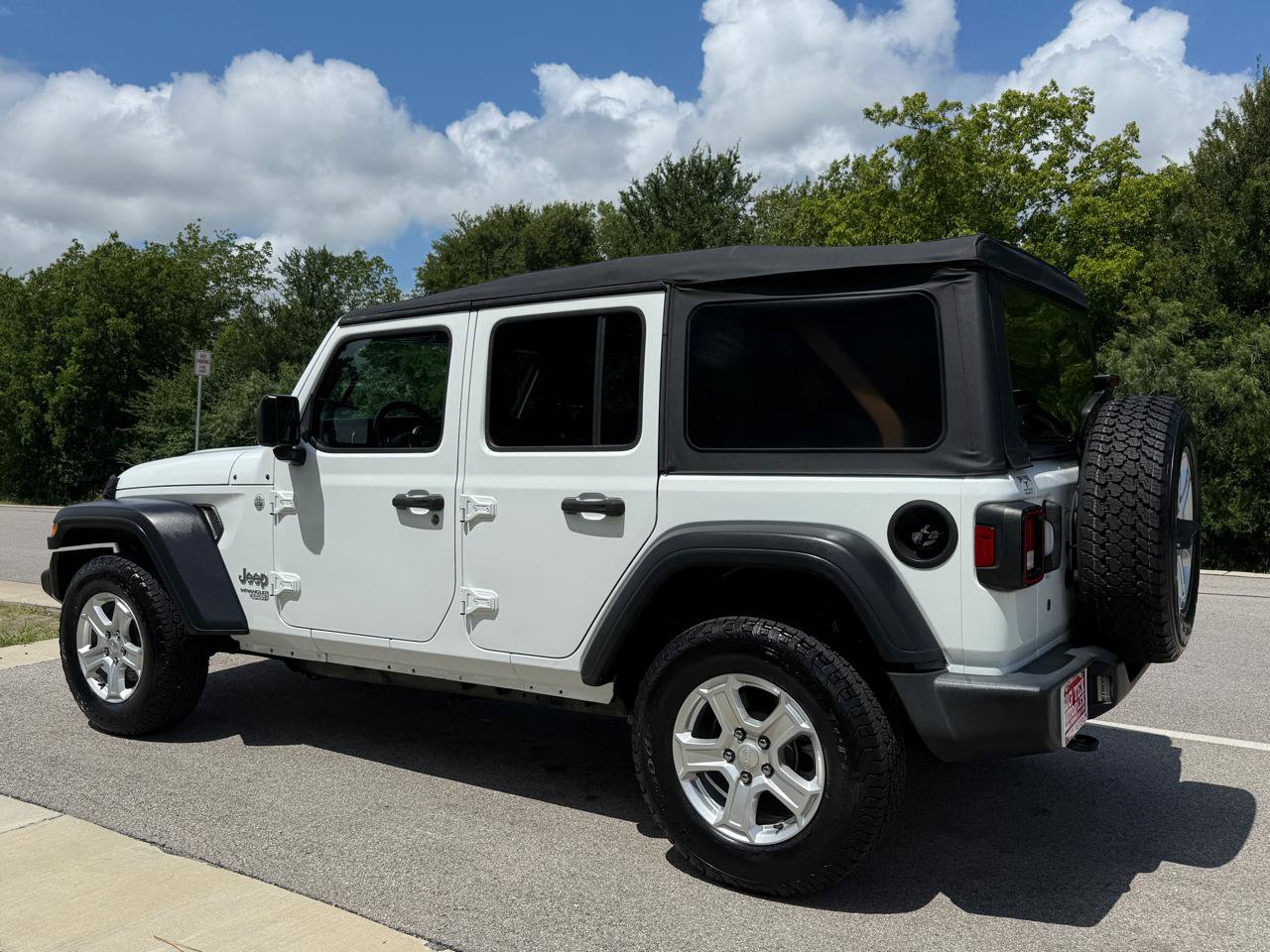 Used 2018 Jeep Wrangler Unlimited Sport S AWD/4WD image 7