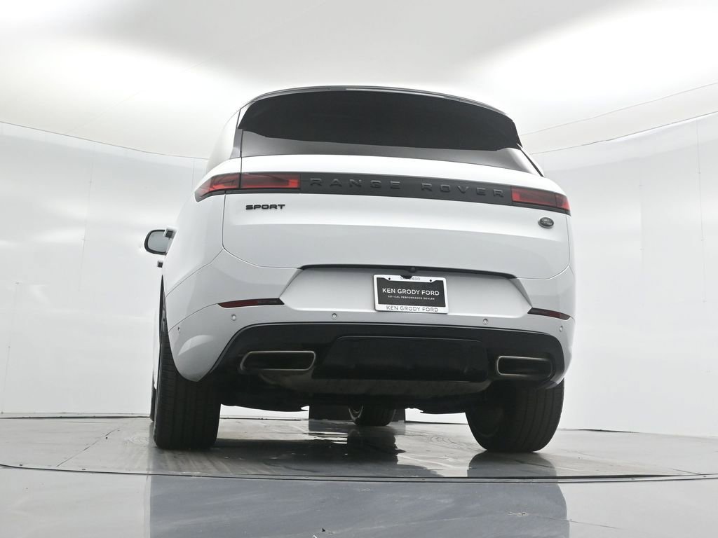 Used 2023 Land Rover Range Rover Sport SE Dynamic image 51