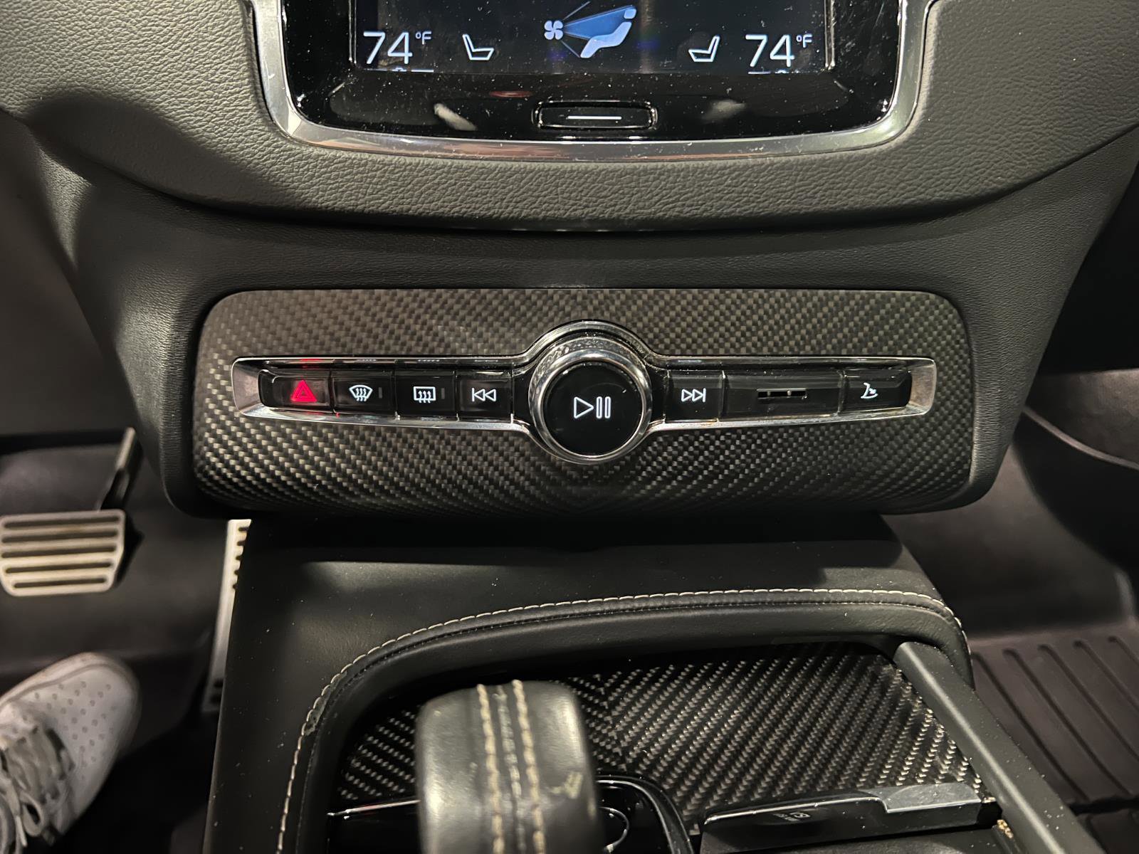 Used 2020 Volvo XC90 T8 R-Design w/ Protection Package Premier image 19