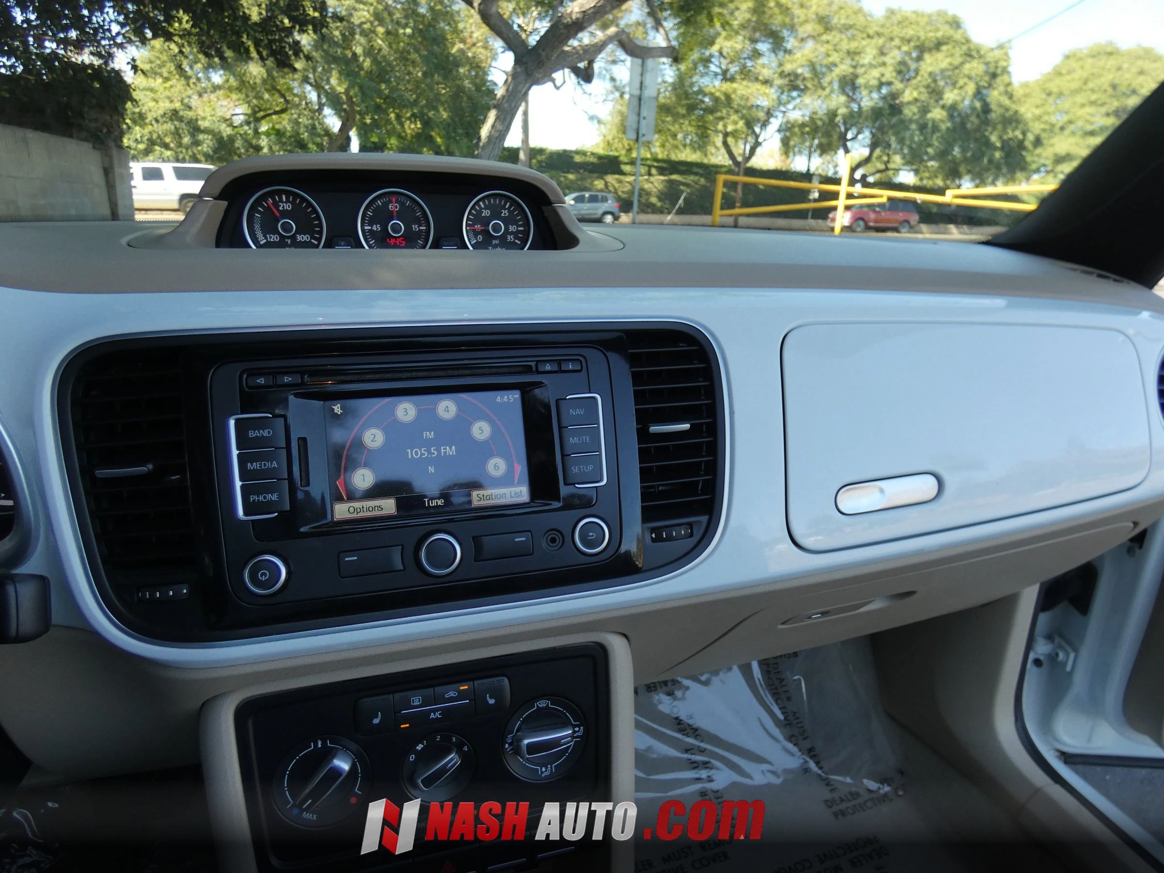 Used 2014 Volkswagen Beetle TDI FWD image 47
