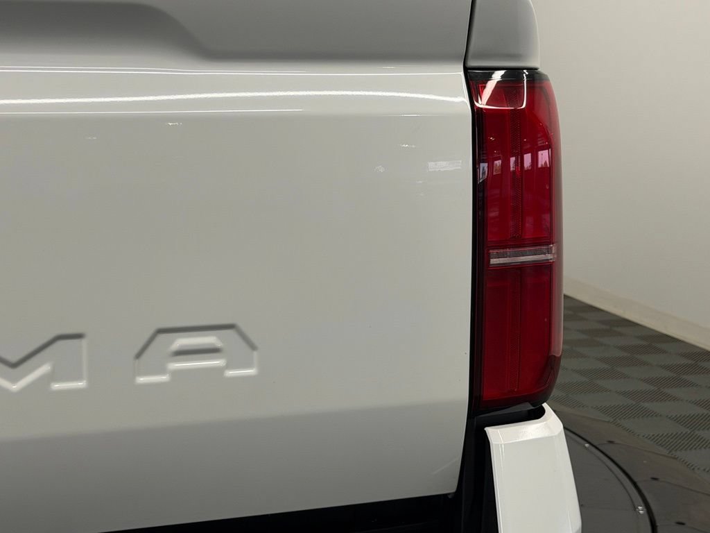 Used 2026 Toyota Tacoma SR5 AWD/4WD image 14