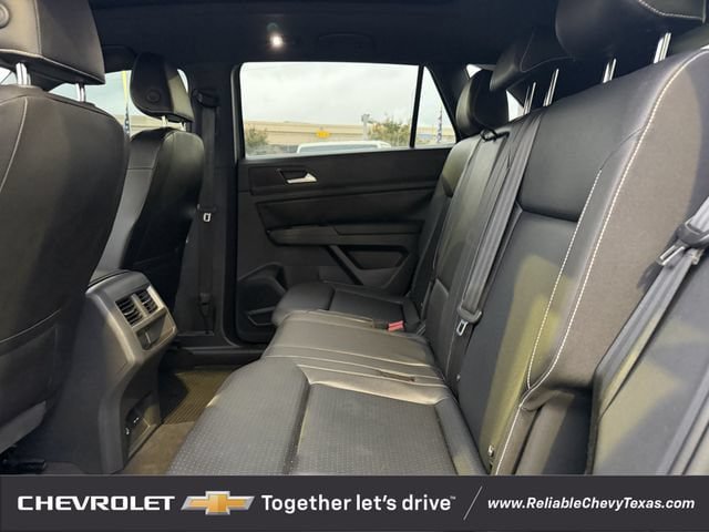 Used 2020 Volkswagen Atlas Cross Sport SEL R-Line AWD/4WD image 33