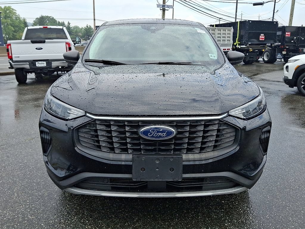 Used 2023 Ford Escape Active AWD/4WD image 2