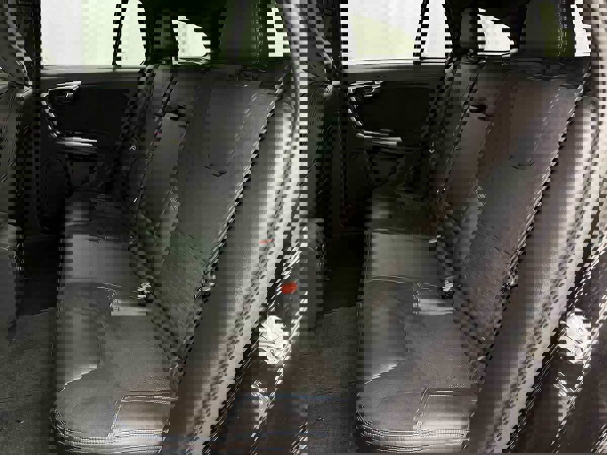 Used 2018 Volvo V60 T6 Polestar image 38