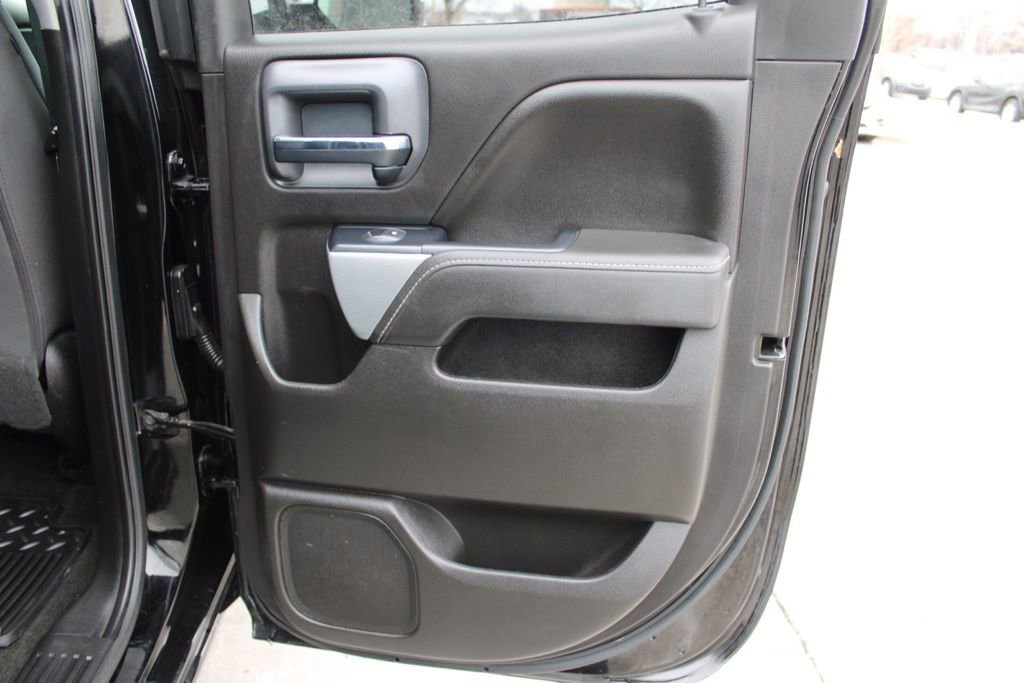 Used 2018 Chevrolet Silverado 1500 LT w/ All Star Edition image 22